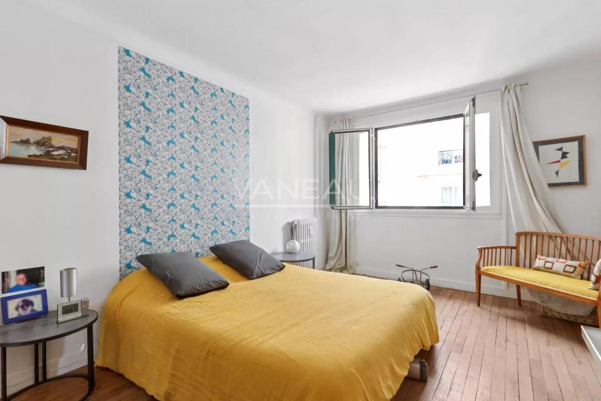 Paris XVIIIème - Grandes Carrières - Bel appartement de sept piè