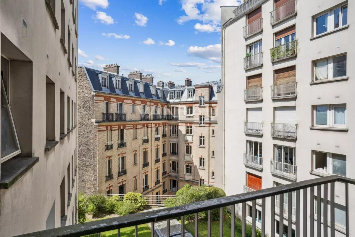 Paris XVI - Victor Hugo - Appartement deux chambres avec vue dég