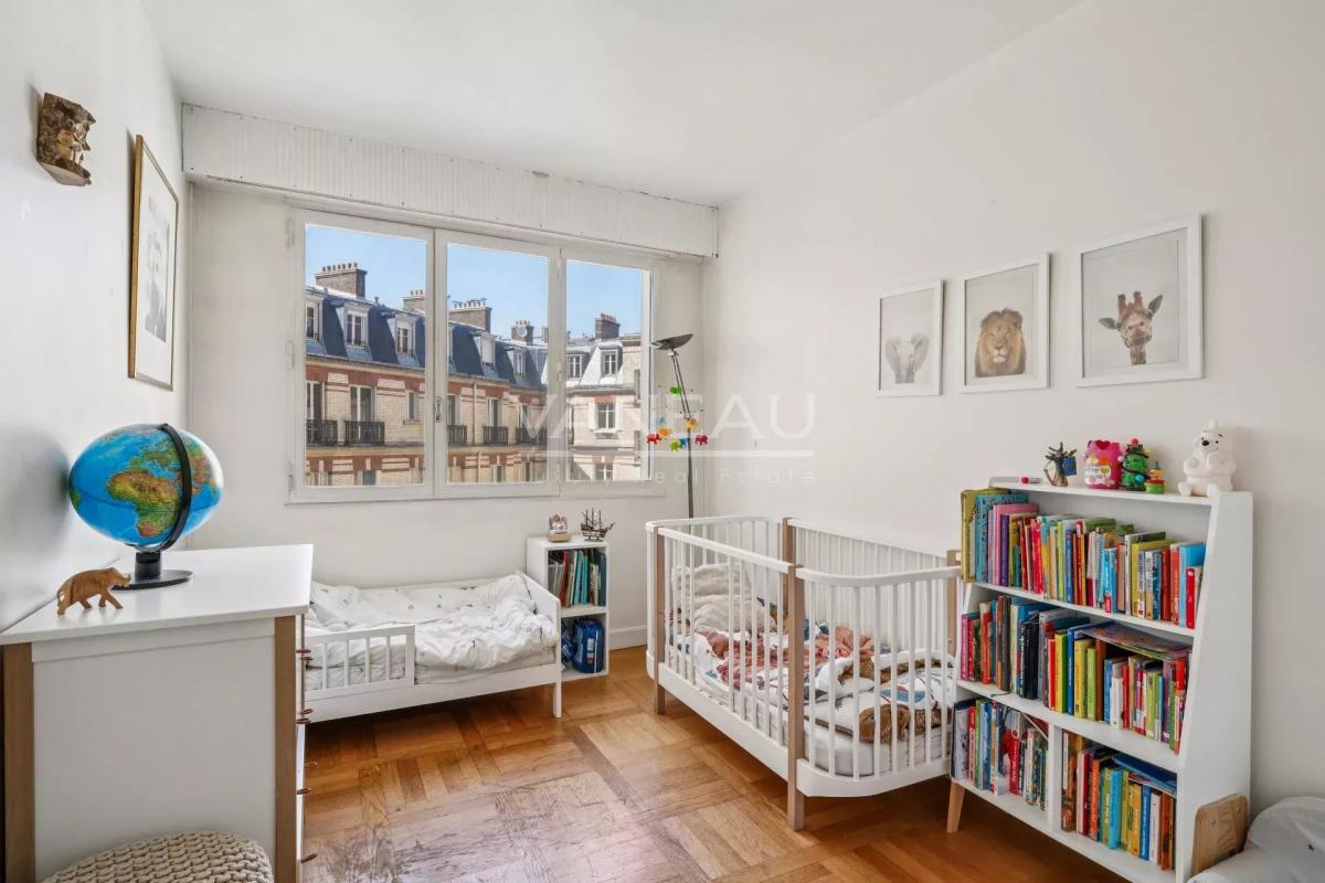 Paris XVI - Victor Hugo - Appartement deux chambres avec vue dég