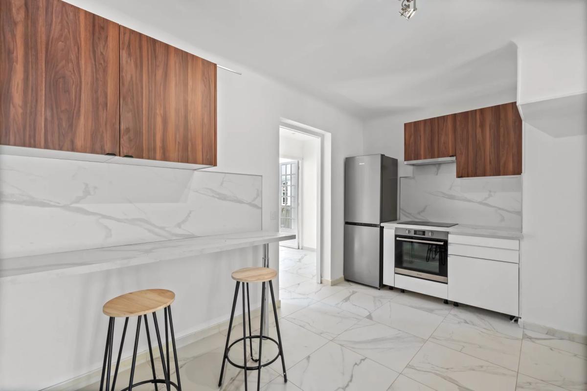 Mougins - Villa entièrement rénovée avec Tennis à vendre
