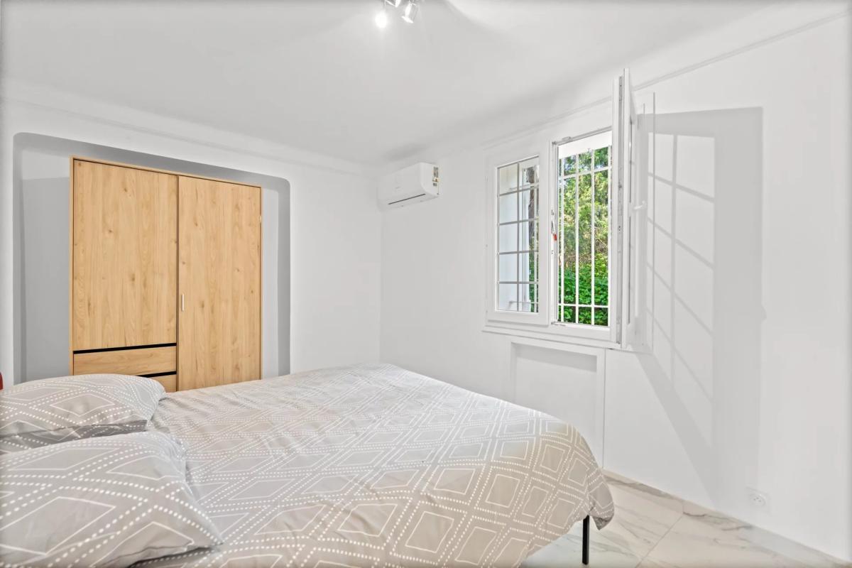 Mougins - Villa entièrement rénovée avec Tennis à vendre