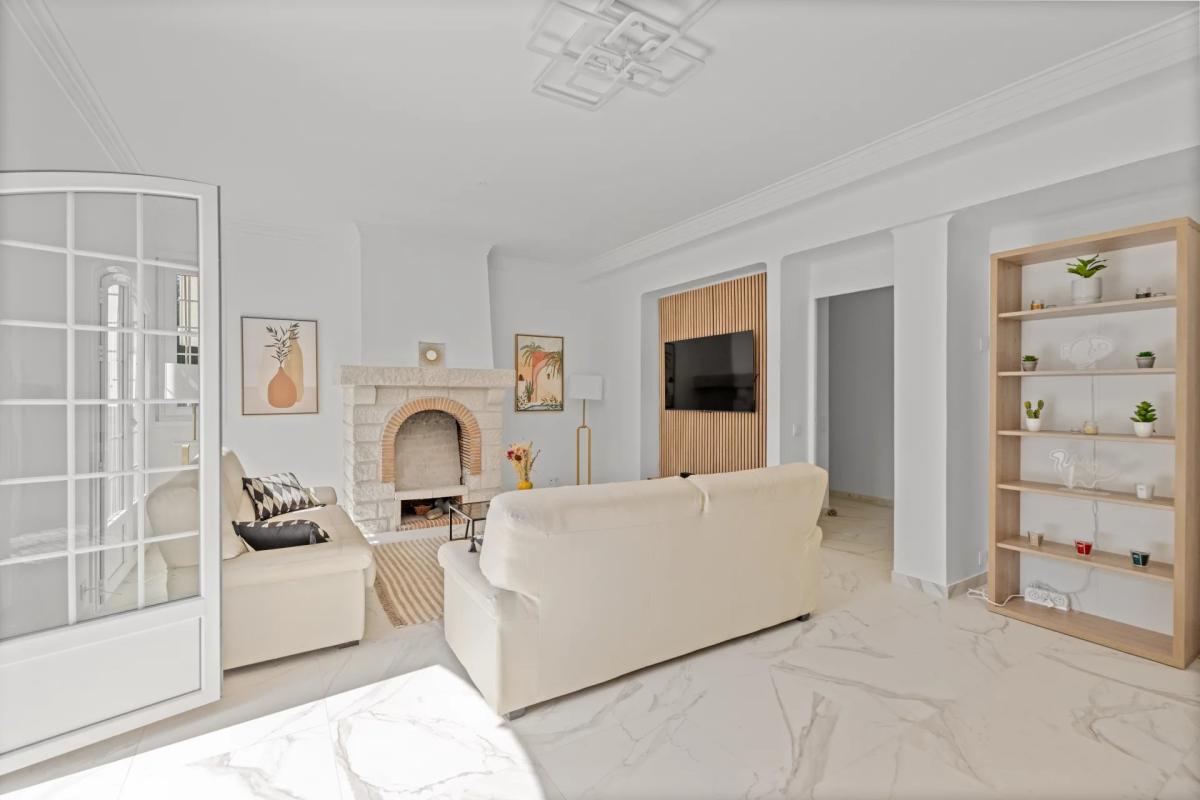 Mougins - Villa entièrement rénovée avec Tennis à vendre