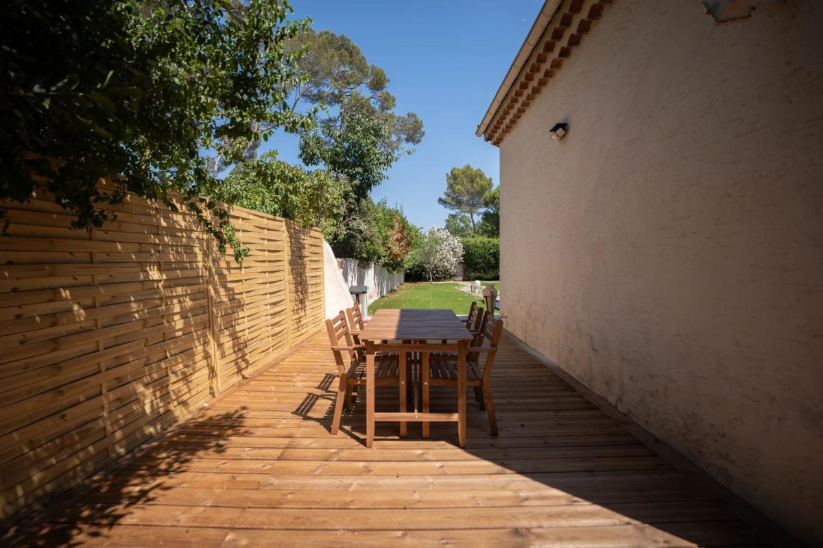 Exclusivité : Mougins - Villa entièrement rénovée avec Tennis à 