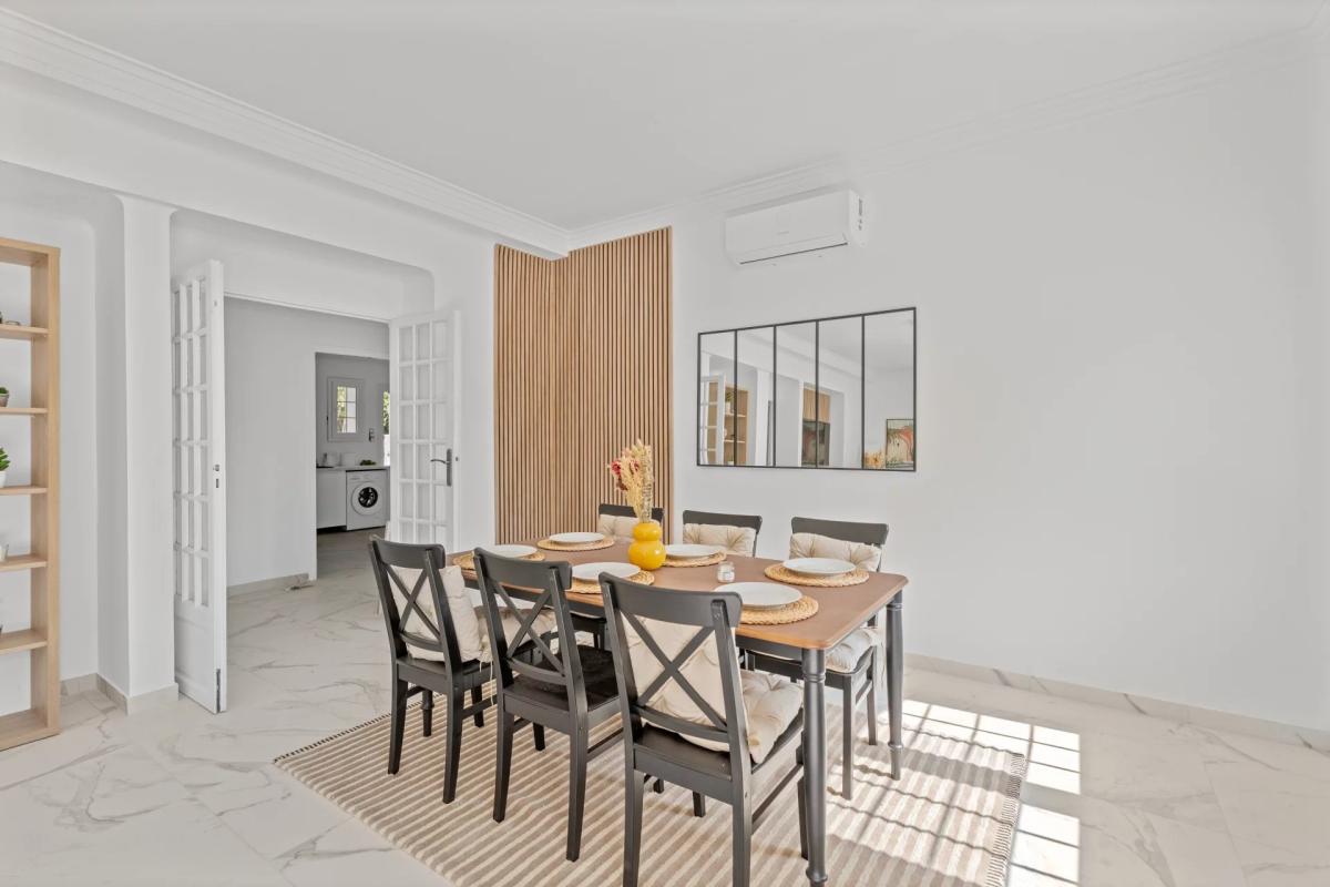 Mougins - Villa entièrement rénovée avec Tennis à vendre