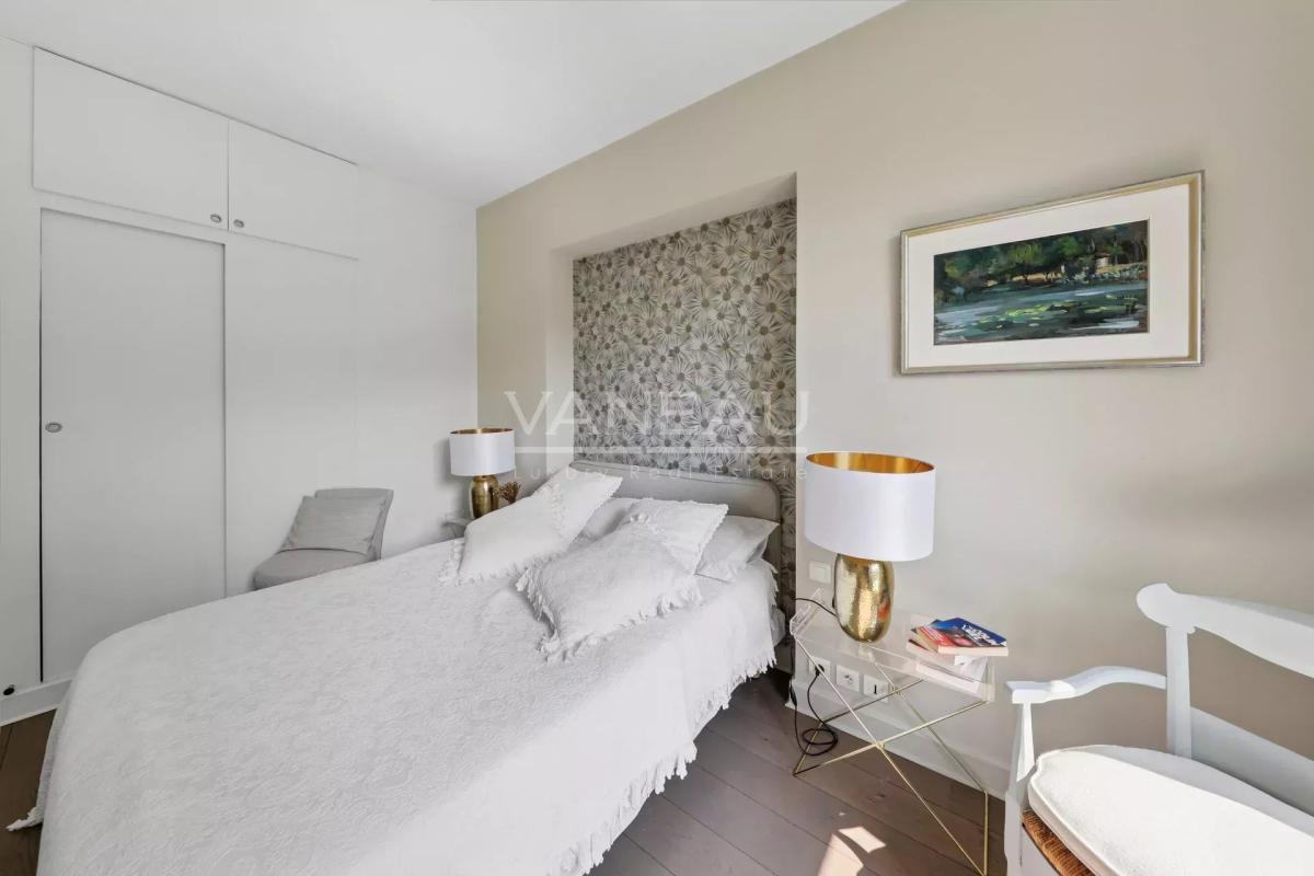 PARIS XVIe - Suchet - Raffet -  Etage élevé, vues dégagées.