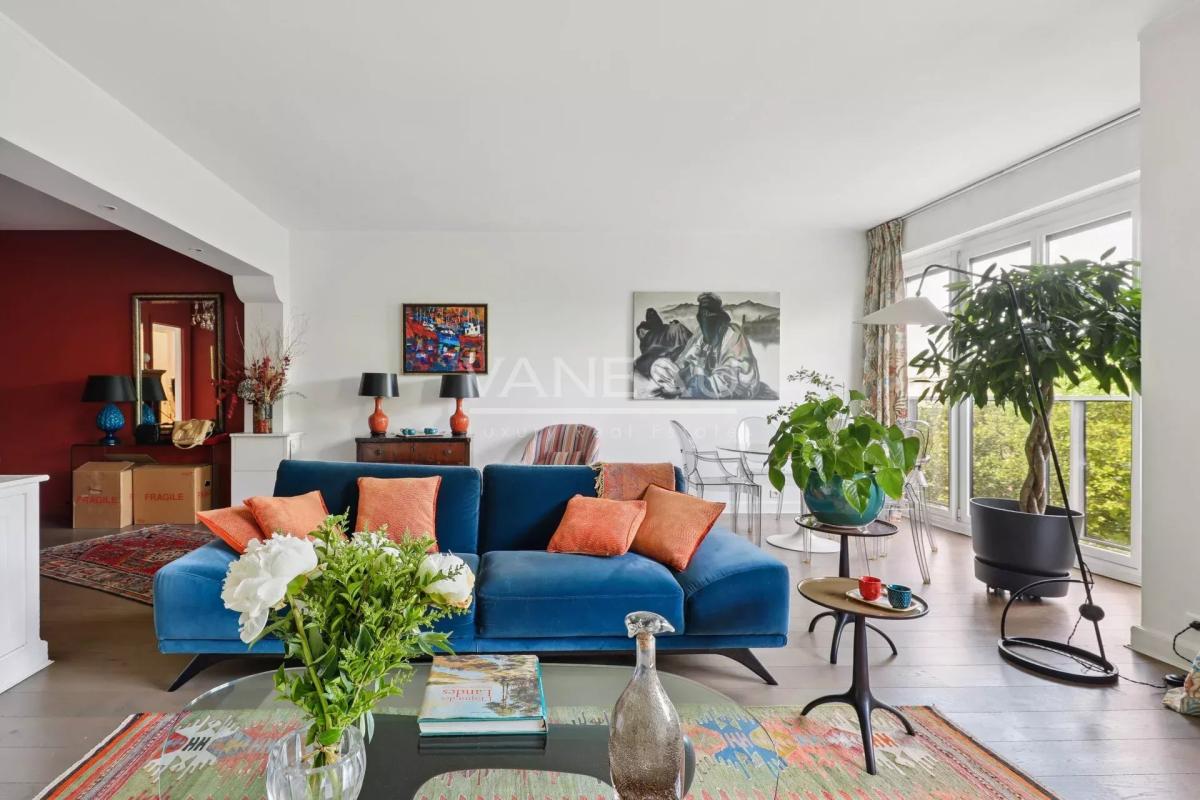 PARIS XVIe - Suchet - Raffet -  Etage élevé, vues dégagées.