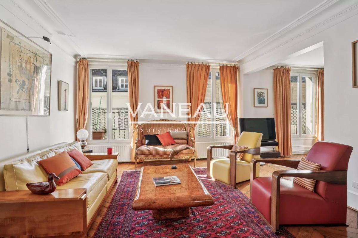 Paris VIII - Av. Matignon - Gabriel - Charmant 3 pièces avec bal
