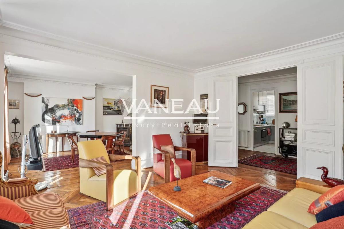 Paris VIII - Av. Matignon - Gabriel - Charmant 3 pièces avec bal
