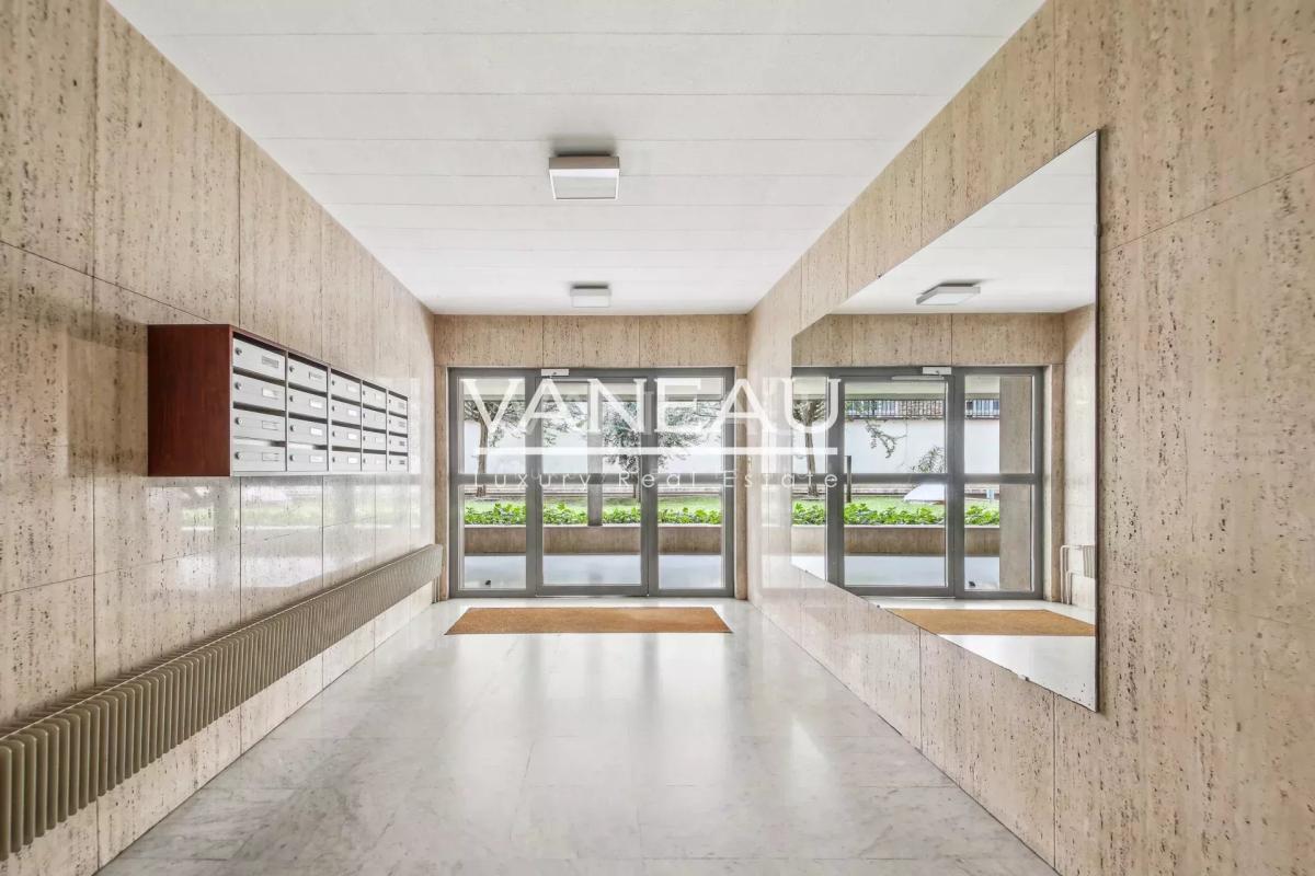 Paris XVe – Boucicaut / Charles Michels : Appartement dernier ét