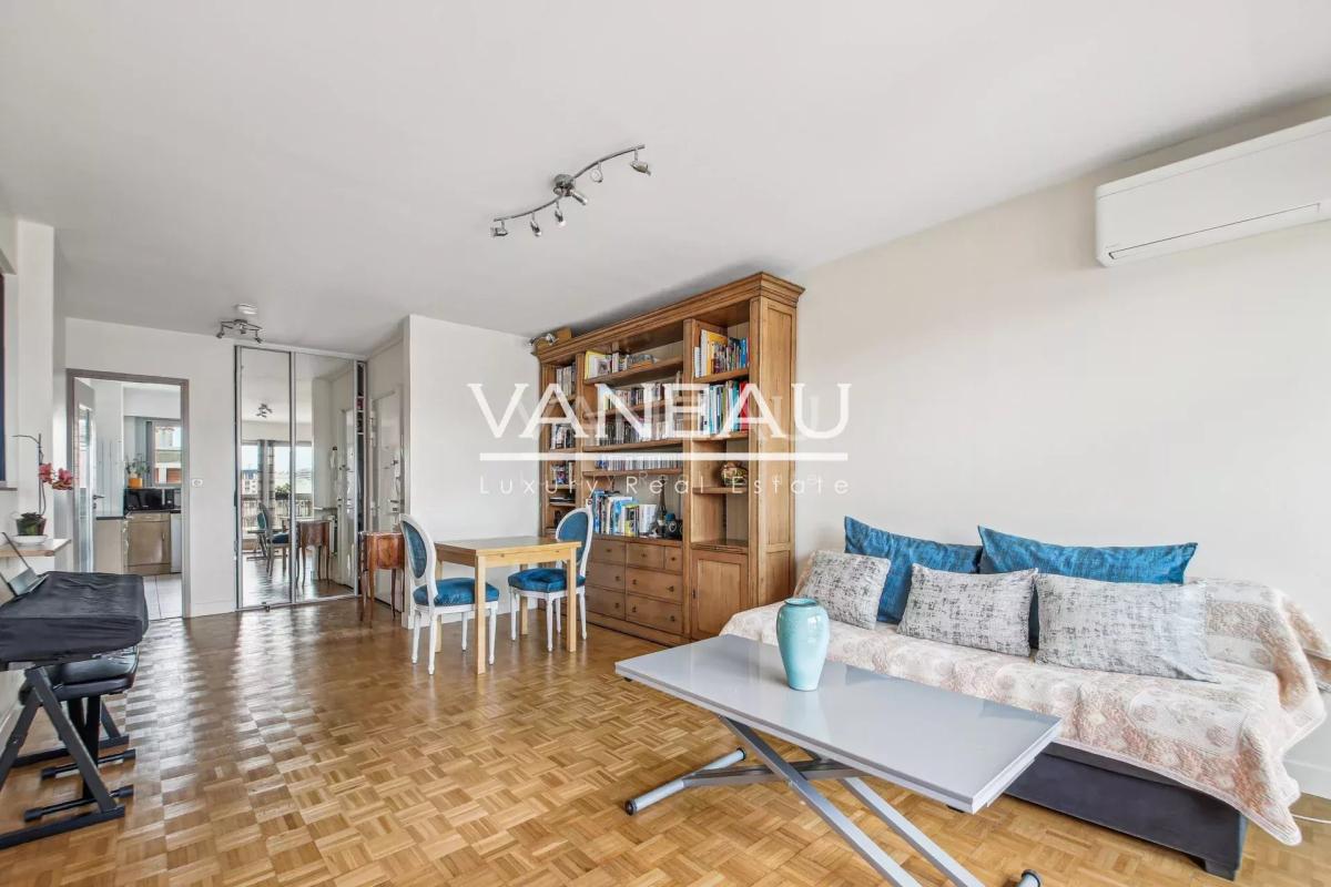 Paris XVe – Boucicaut / Charles Michels : Appartement dernier ét