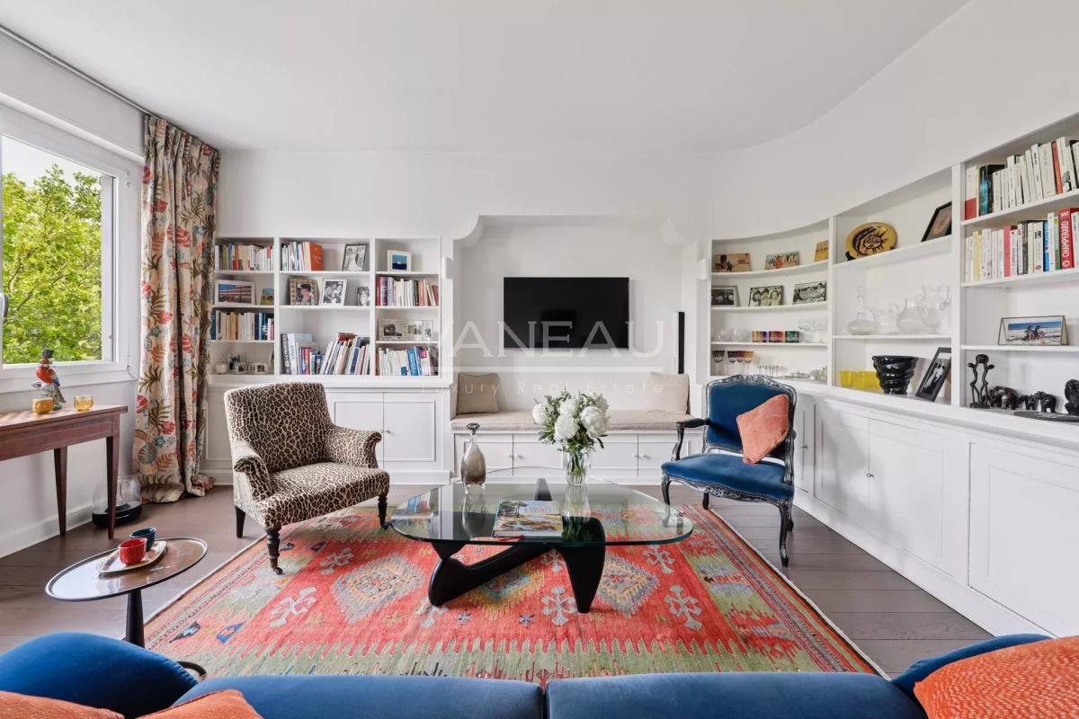 PARIS XVIe - Auteuil - Raffet -  Etage élevé, vues dégagées.