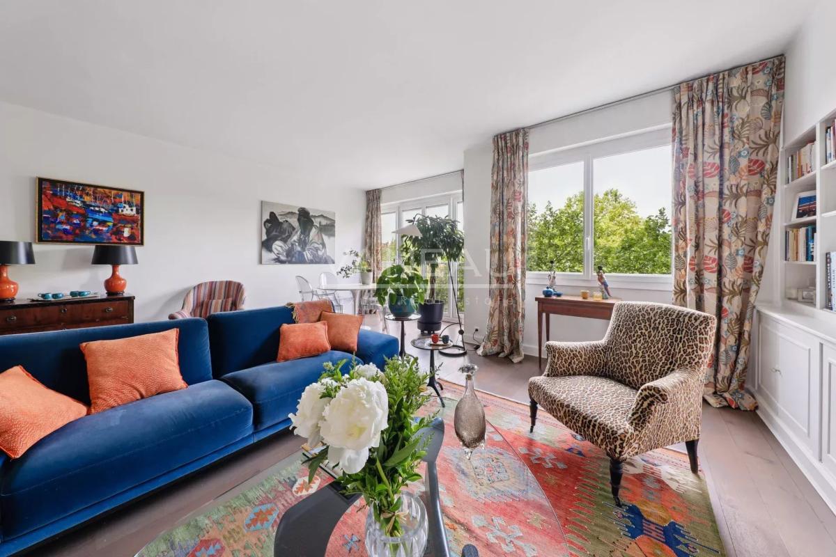 PARIS XVIe - Auteuil - Raffet -  Etage élevé, vues dégagées.
