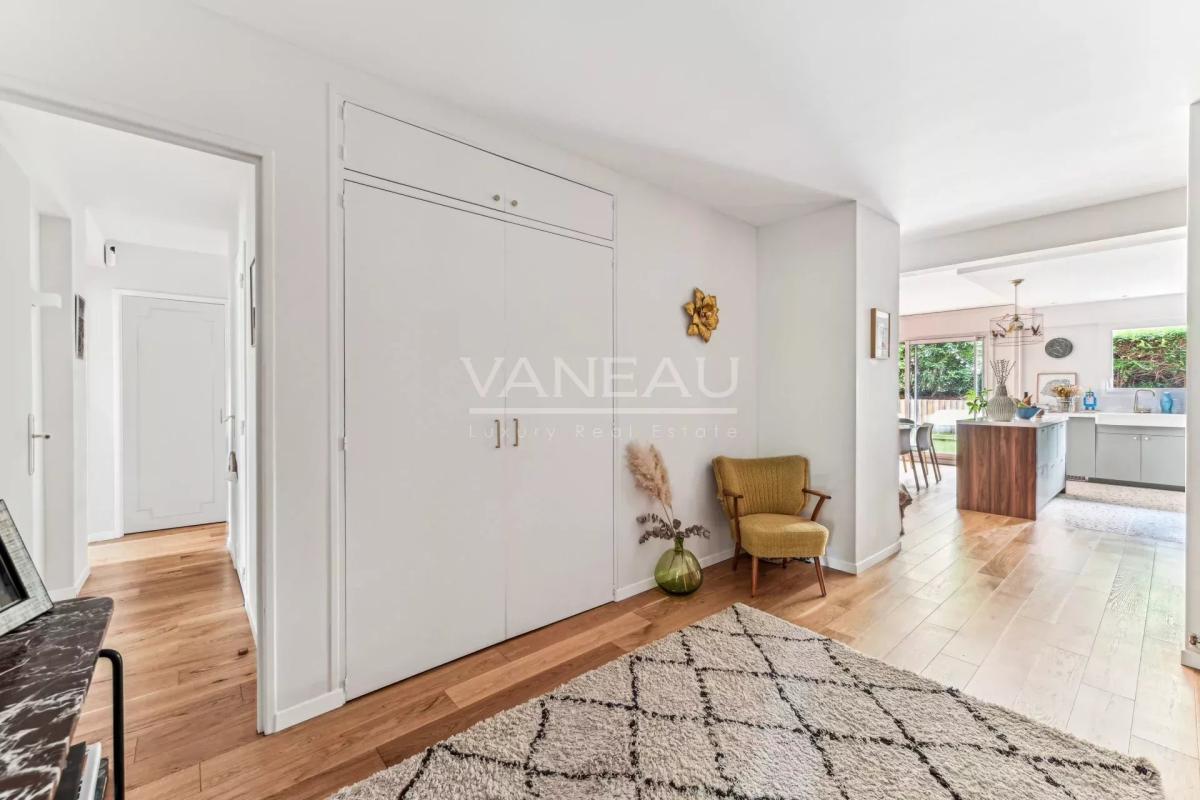 Ville d'Avray - Appartement familial bordé par un vaste jardin p