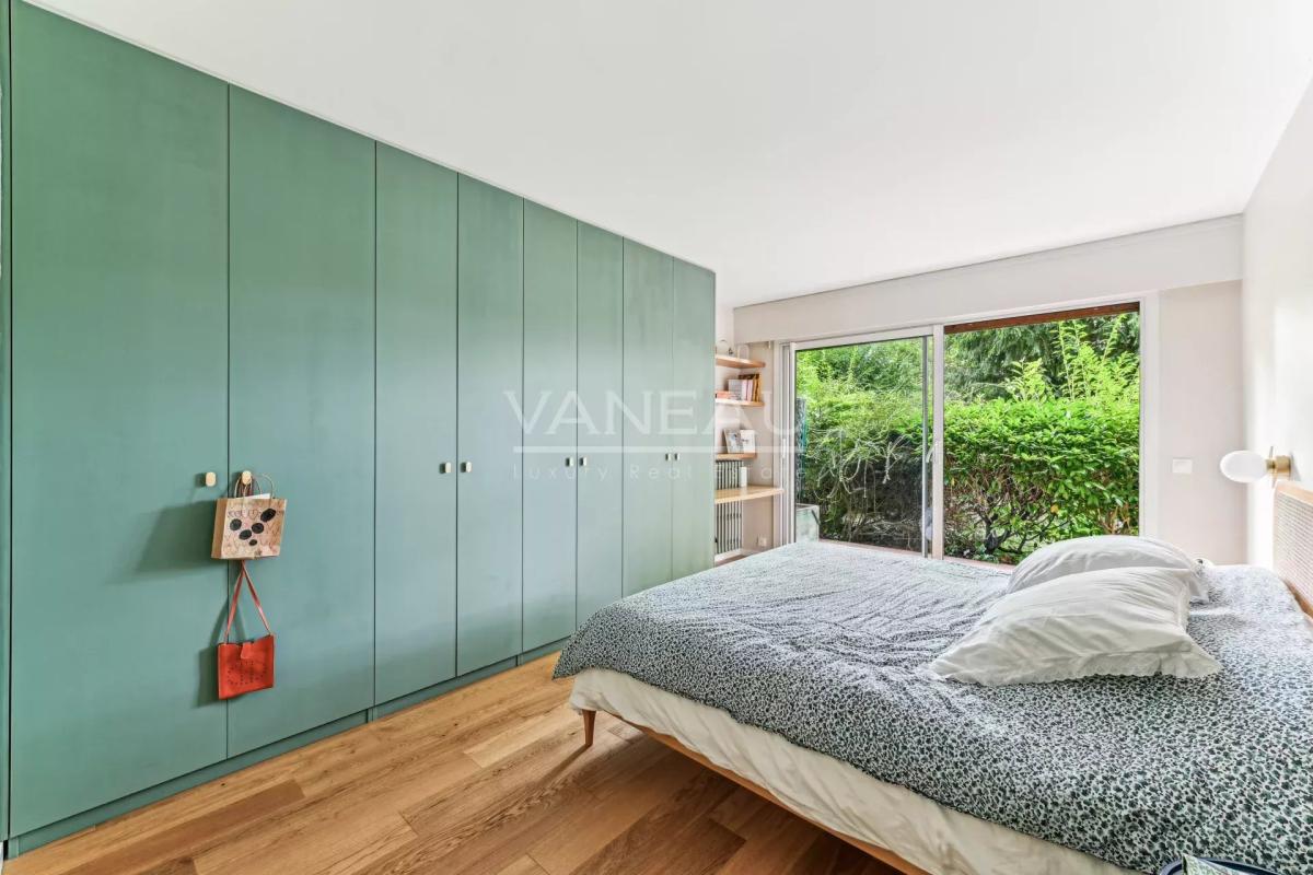 Ville d'Avray - Appartement familial bordé par un vaste jardin p