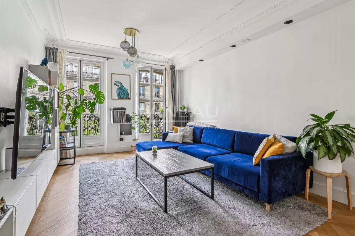 Paris Ier - Les Halles - Appartement deux pièces en parfait état