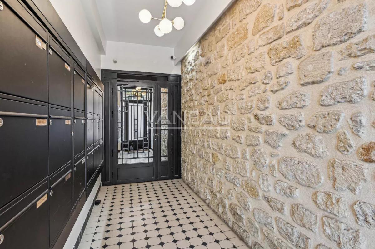 Paris Ier - Les Halles - Appartement deux pièces en parfait état