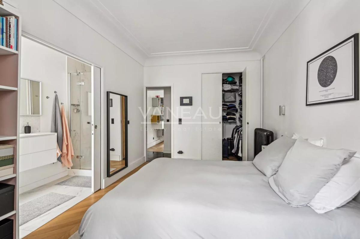 Paris Ier - Les Halles - Appartement deux pièces en parfait état