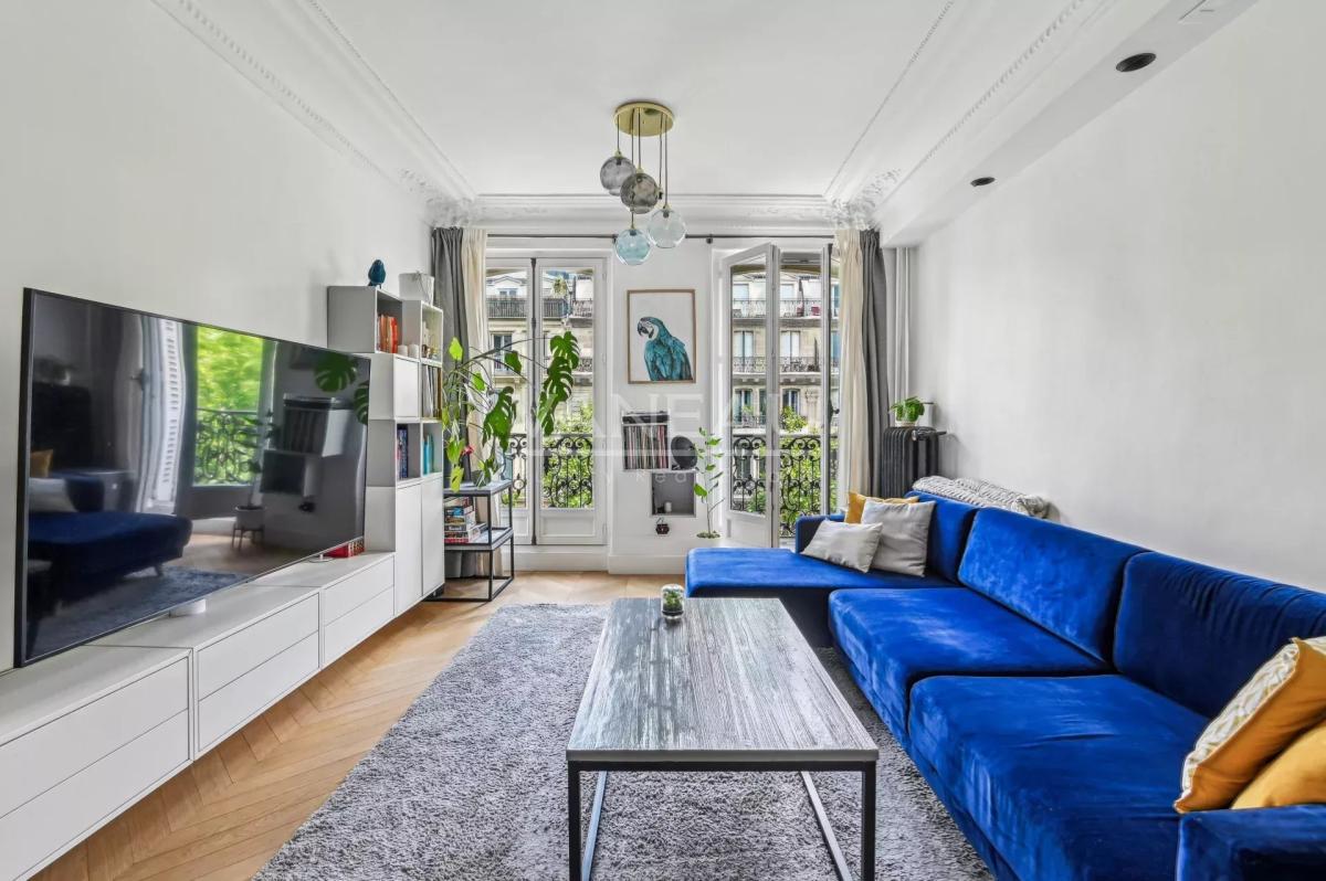 Paris Ier - Les Halles - Appartement deux pièces en parfait état