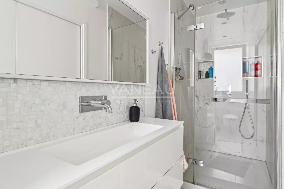 Paris Ier - Les Halles - Appartement deux pièces en parfait état