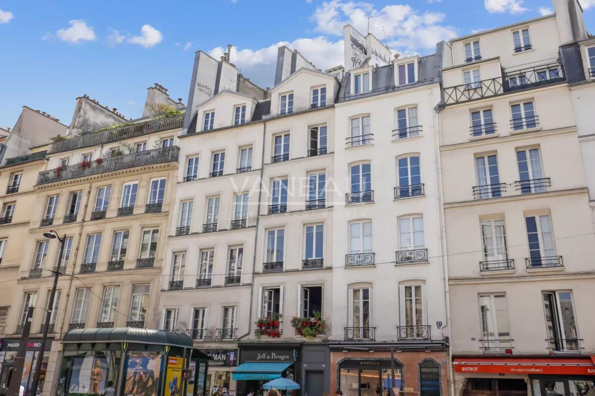 Paris IVe - Saint Paul - Deux pièces calme rénové - DPE D