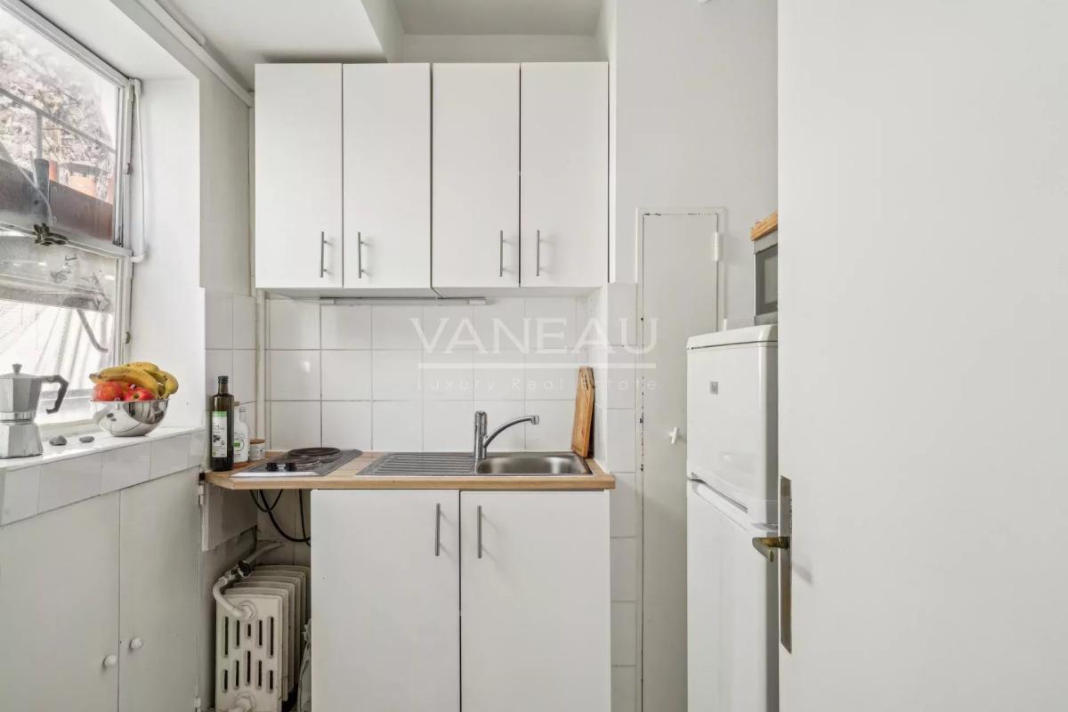 Paris XIVe - studio lumineux avec balcon et vue dégagée
