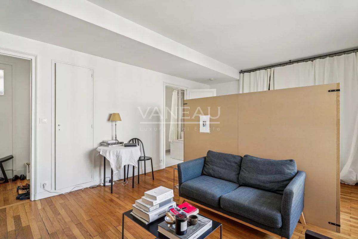 Paris XIVe - studio lumineux avec balcon et vue dégagée