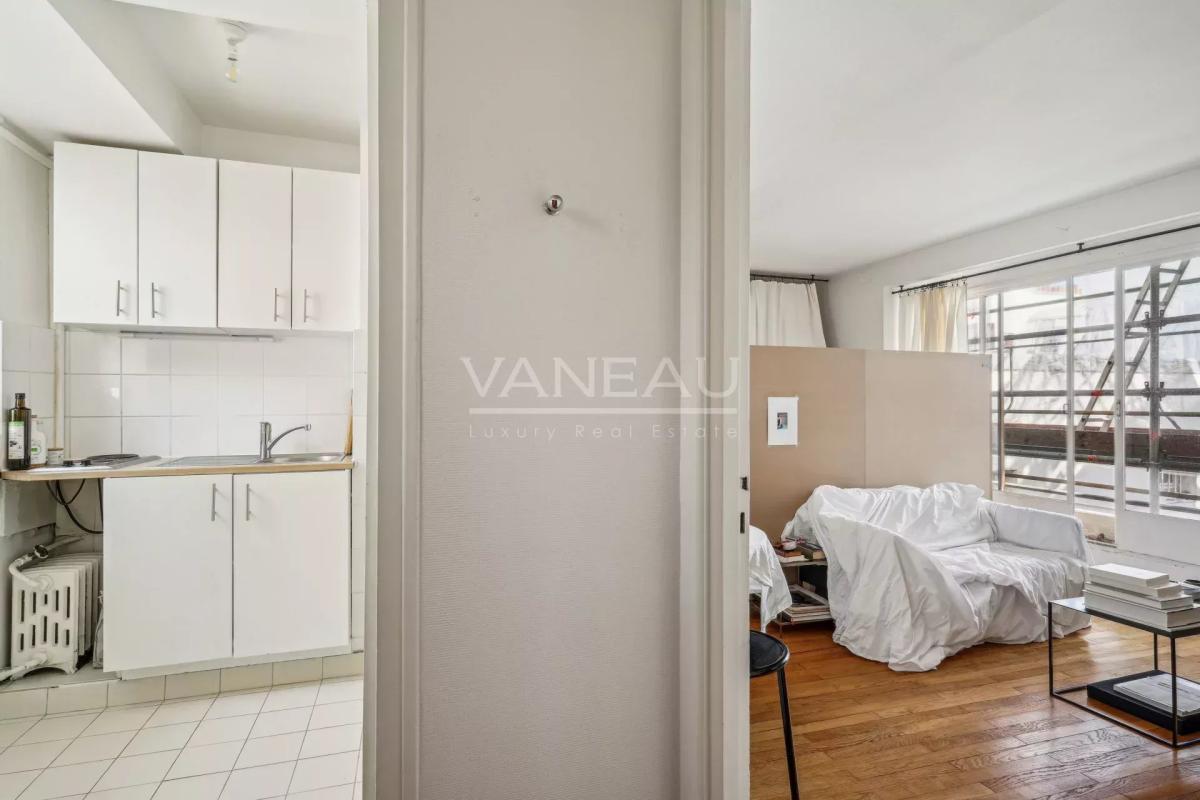 Paris XIVe - studio lumineux avec balcon et vue dégagée