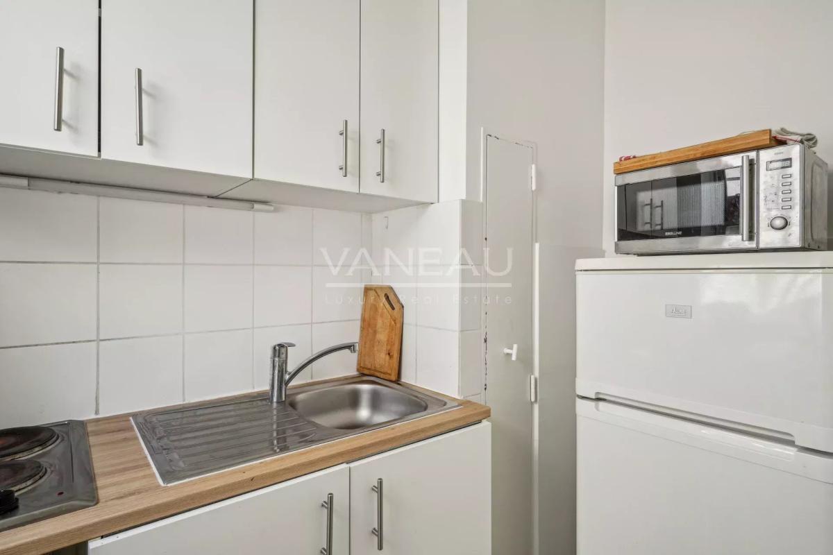 Paris XIVe - studio lumineux avec balcon et vue dégagée