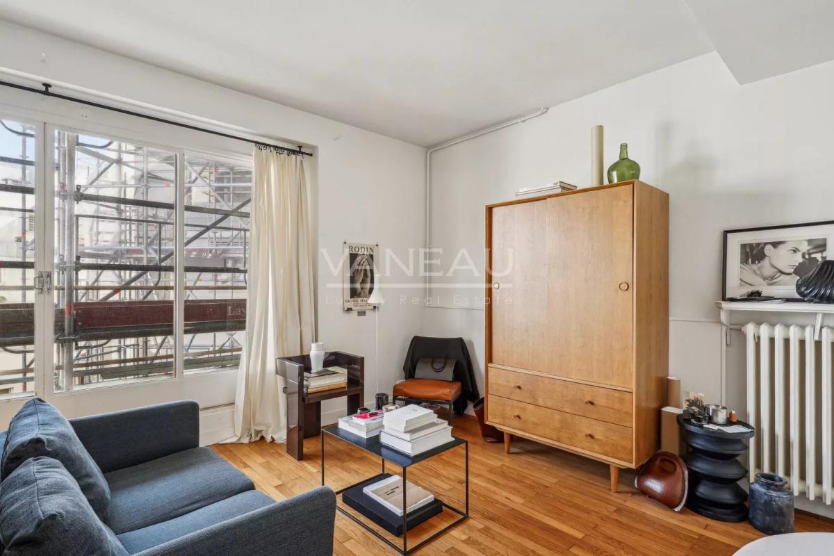 Paris XIVe - studio lumineux avec balcon et vue dégagée