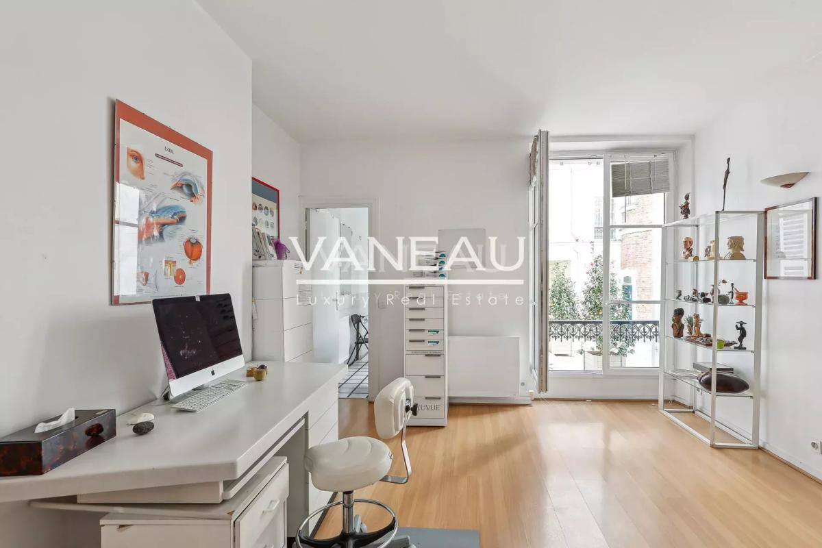 Paris VI - 4 pièces - Cabinet pour profession libérale 4 pièces