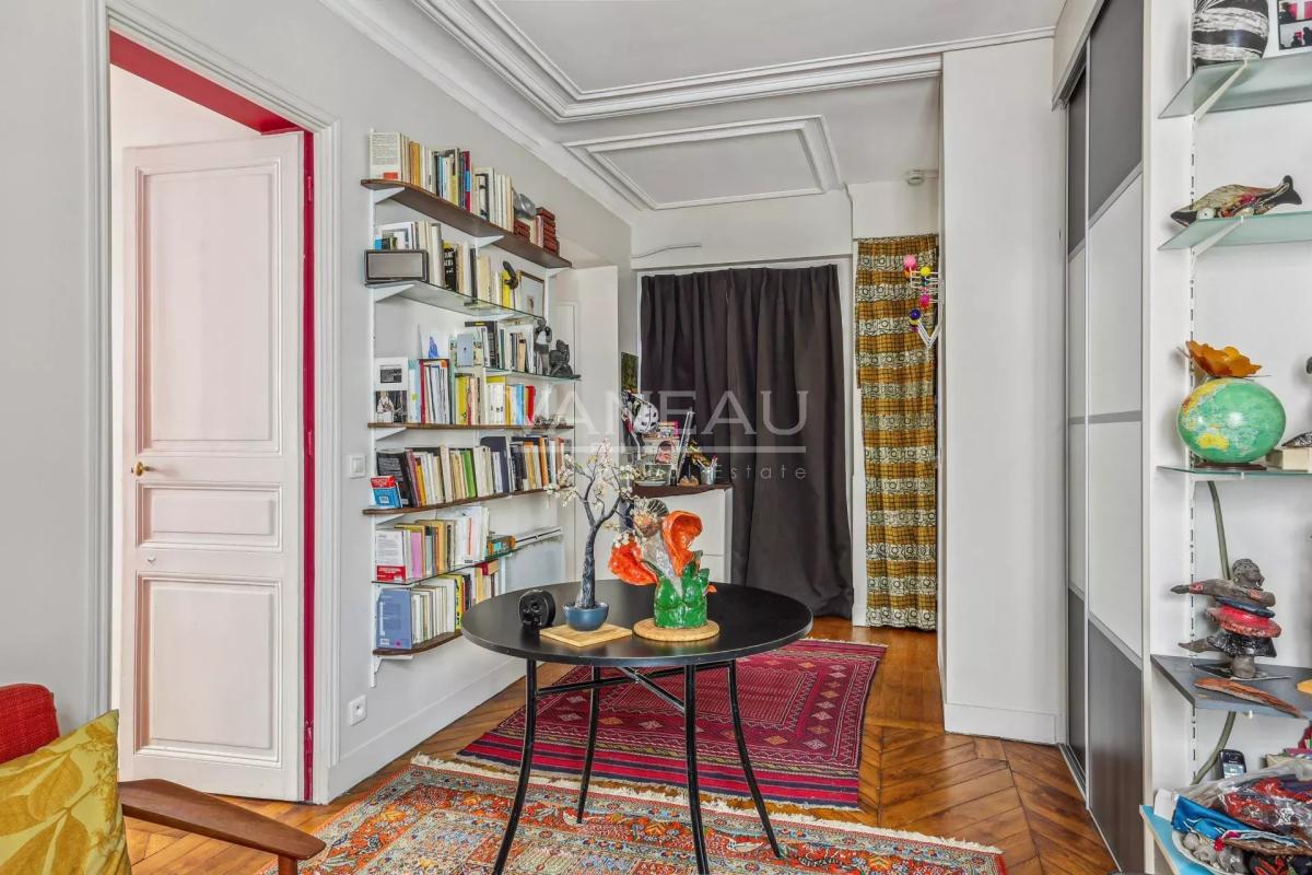 Paris Xème - Charmant deux pièces - Pied à terre idéal -