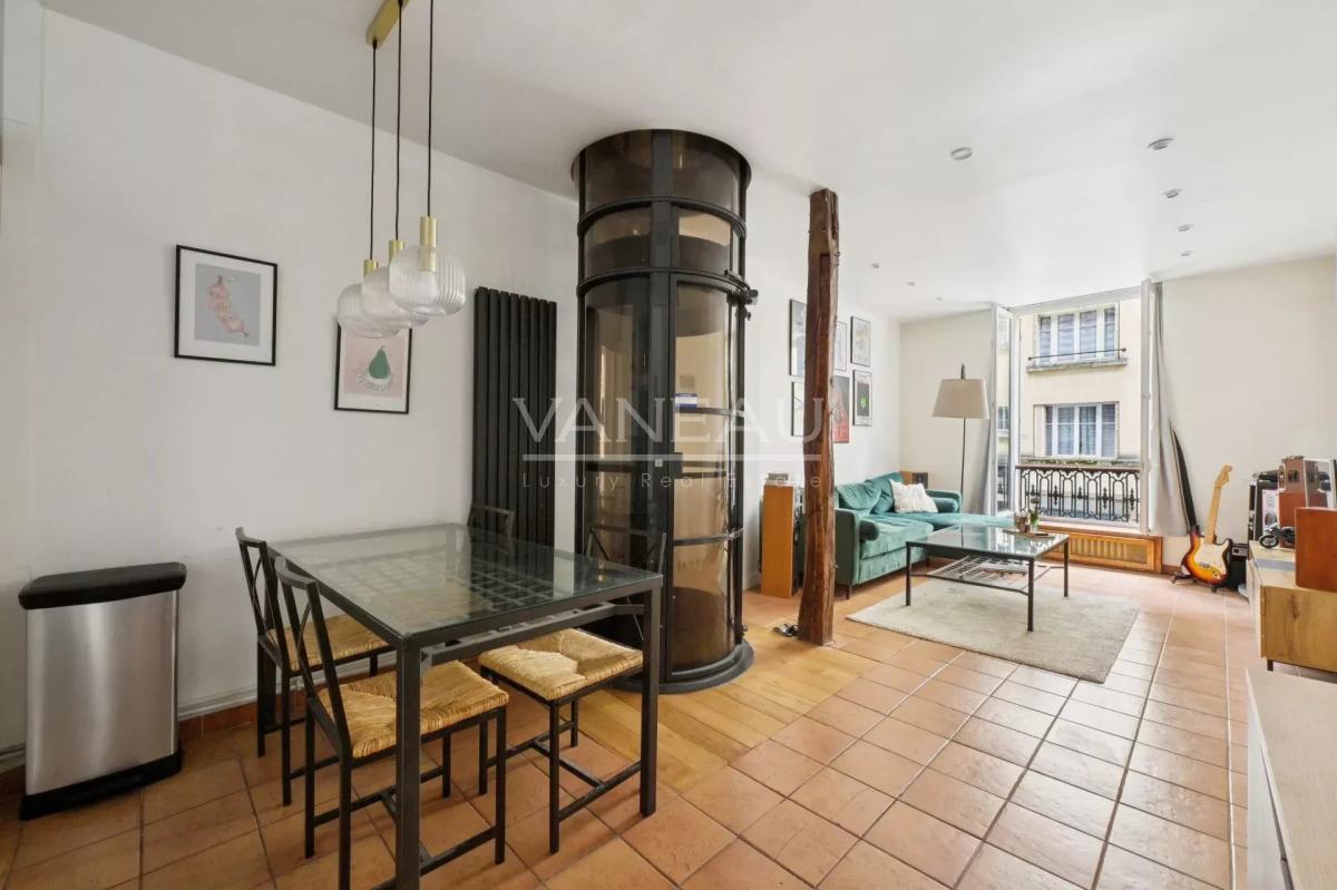 Paris IXème - Rue Mansart - Six pièces en triplex - Habitation e