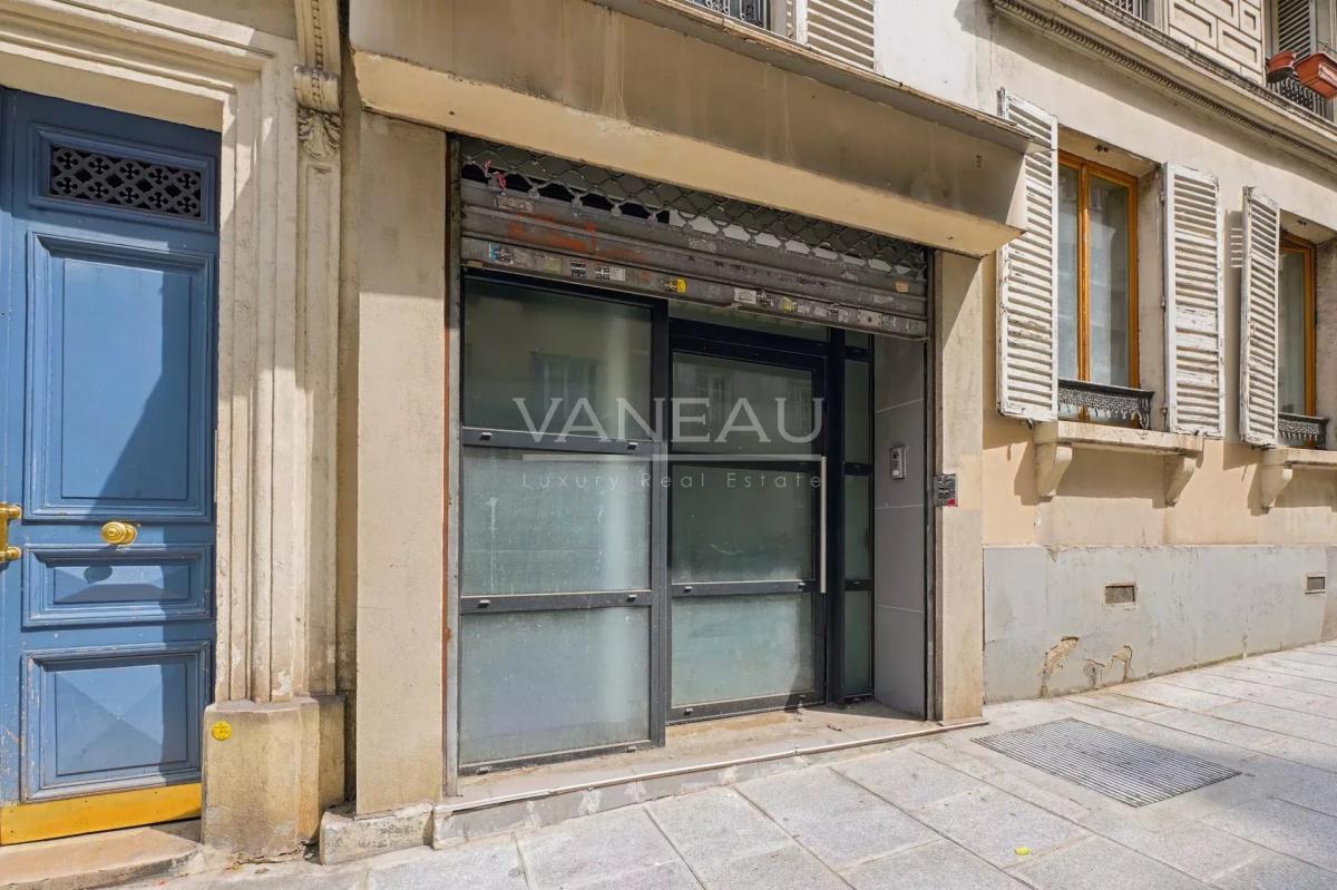 Paris IXème - Rue Mansart - Six pièces en triplex - Habitation e