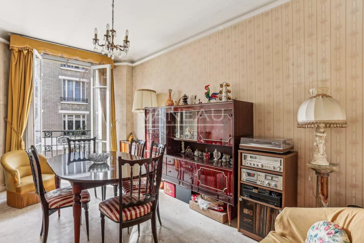 Bel ancien, en étage avec ascenseur