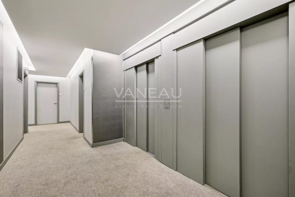 EXCLUSIVITE - DEUX PIECES AVEC BALCON - PROCHE DES PASSAGES