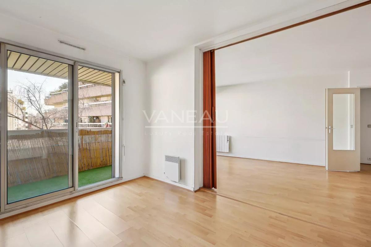EXCLUSIVITE - DEUX PIECES AVEC BALCON - PROCHE DES PASSAGES