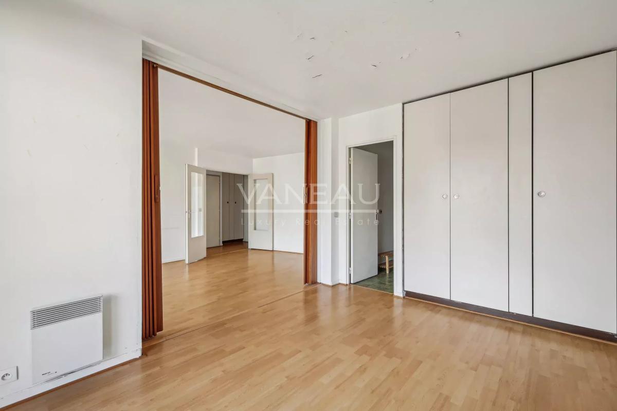 EXCLUSIVITE - DEUX PIECES AVEC BALCON - PROCHE DES PASSAGES