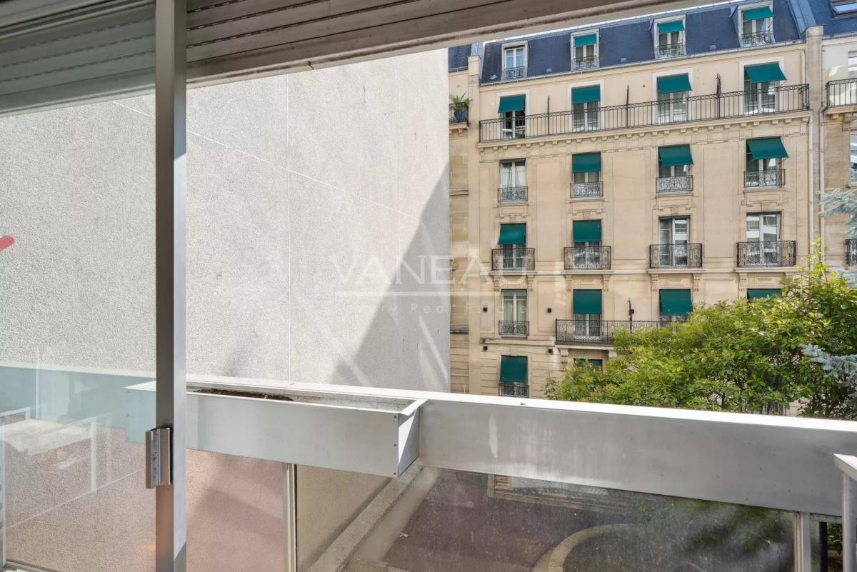 Paris XVIe - Place de Mexico / Trocadéro - Studio