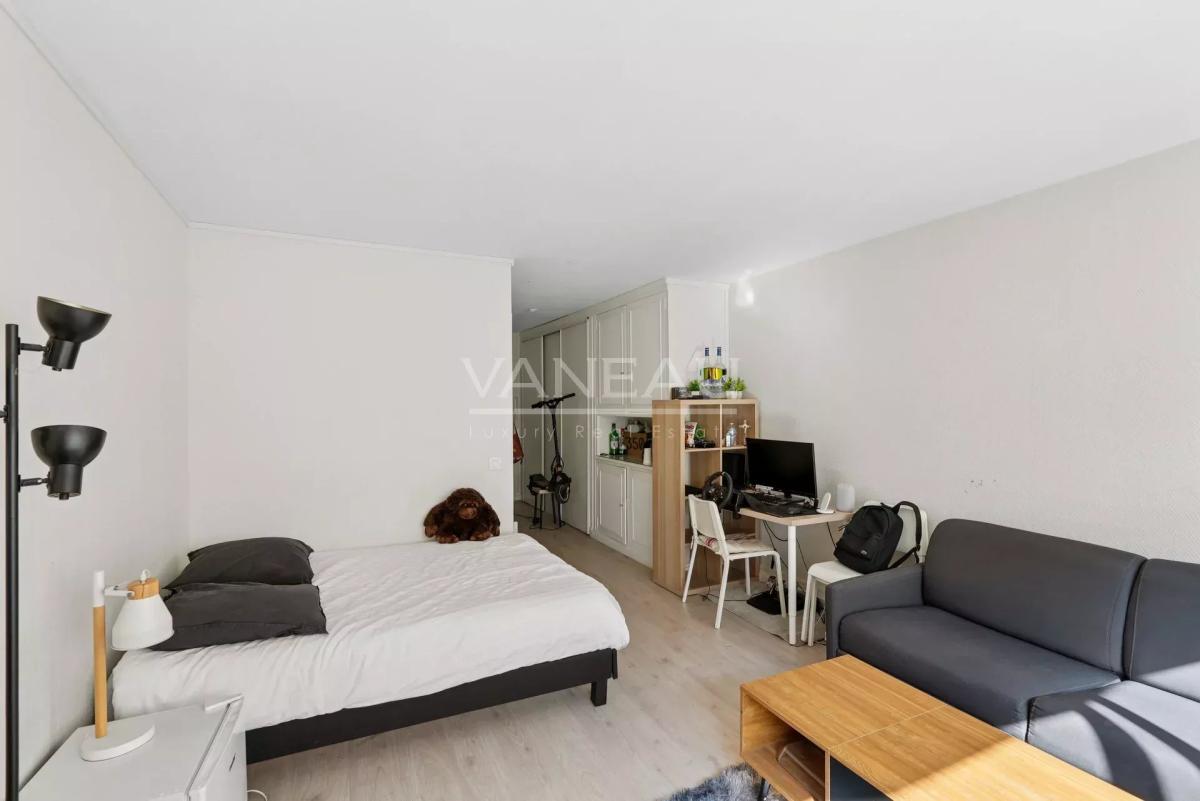 Paris XVIe - Place de Mexico / Trocadéro - Studio