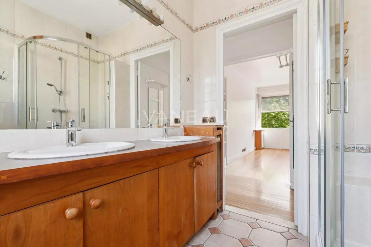 Neuilly-sur-Seine/Mairie - Appartement de 2 pièces de 44,92 m² C