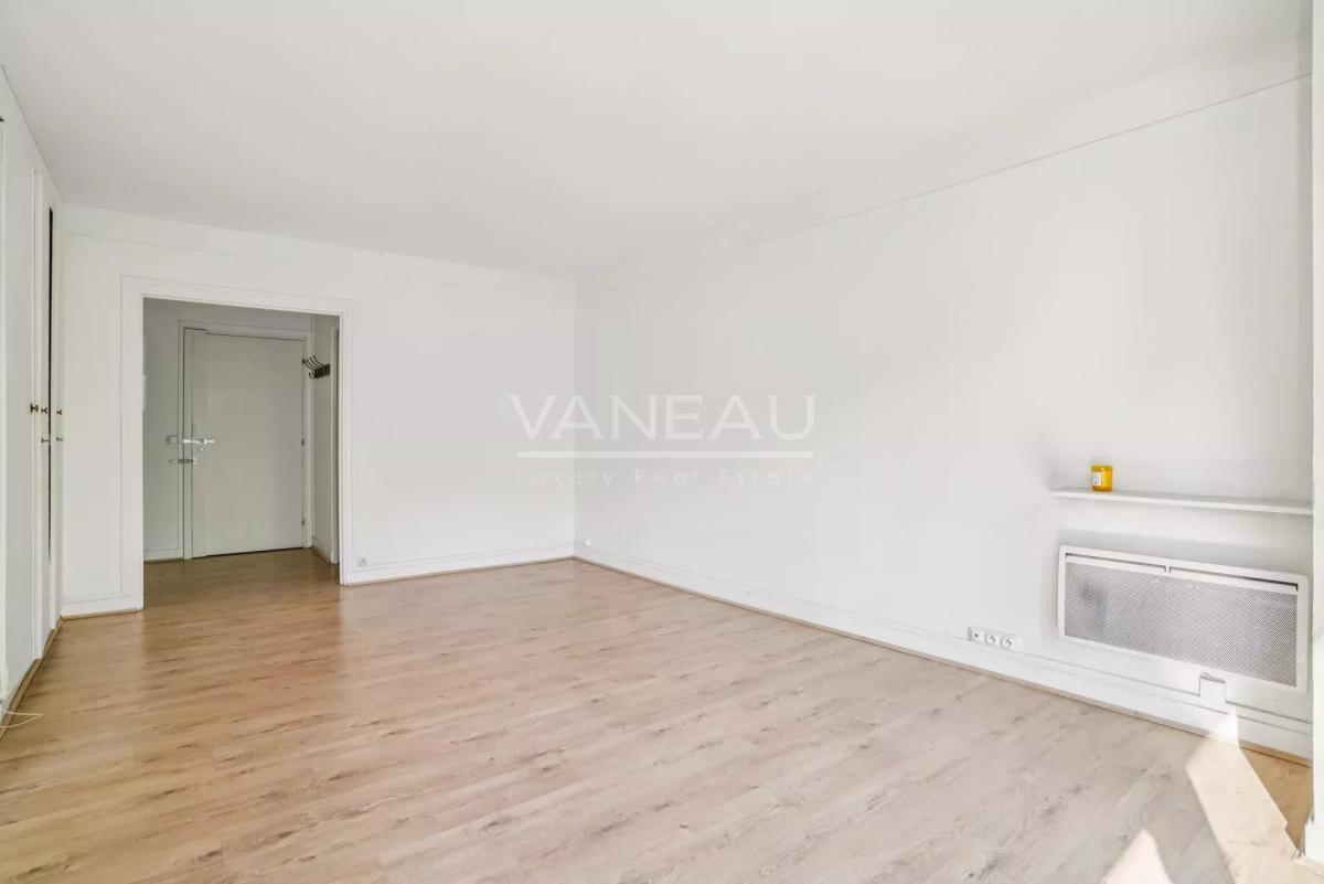 Neuilly-sur-Seine/Mairie - Appartement de 2 pièces de 39,36 m² C