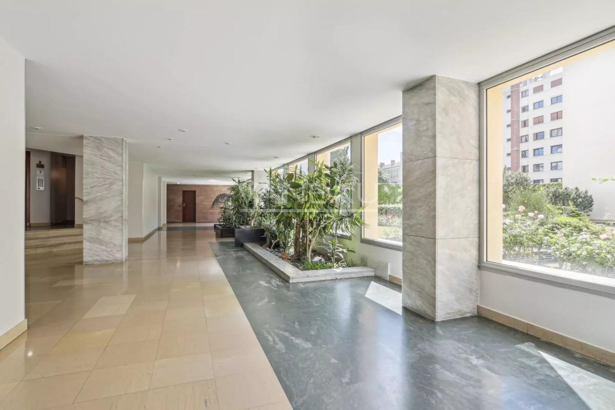 Exclusivité - Paris12e - Bizot - Vendu loué - Deux pièces vue dé