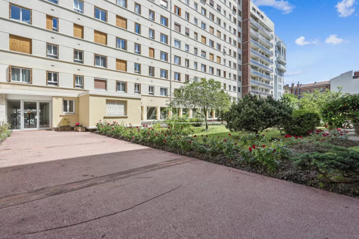 Exclusivité - Paris12e - Bizot - Vendu loué - Deux pièces vue dé