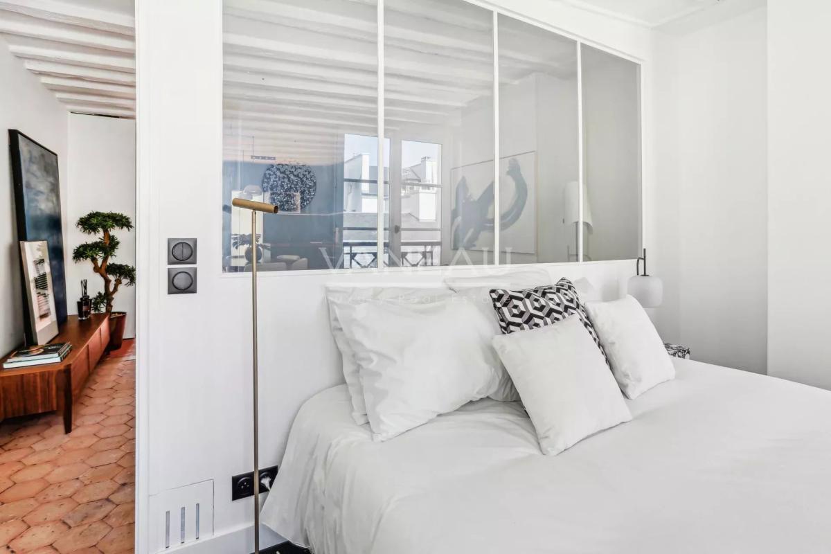 Paris IVe - Saint-Paul - Appartement de charme refait à neuf