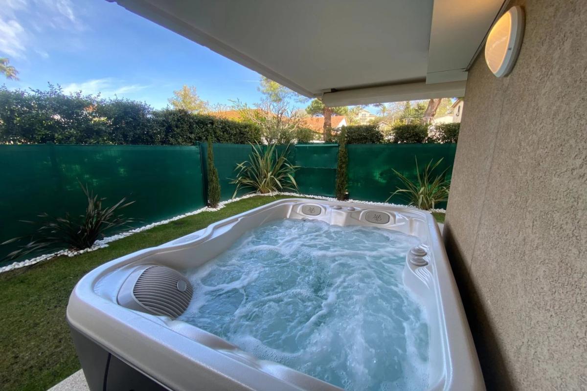 Juan les Pins, magnifique Rez-de-jardin dans une résidence de st