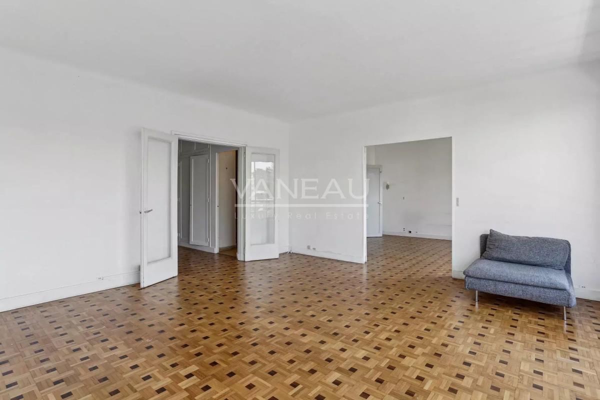 PARIS XVIe - Serres d'Auteuil - Vue dégagée - Balcon
