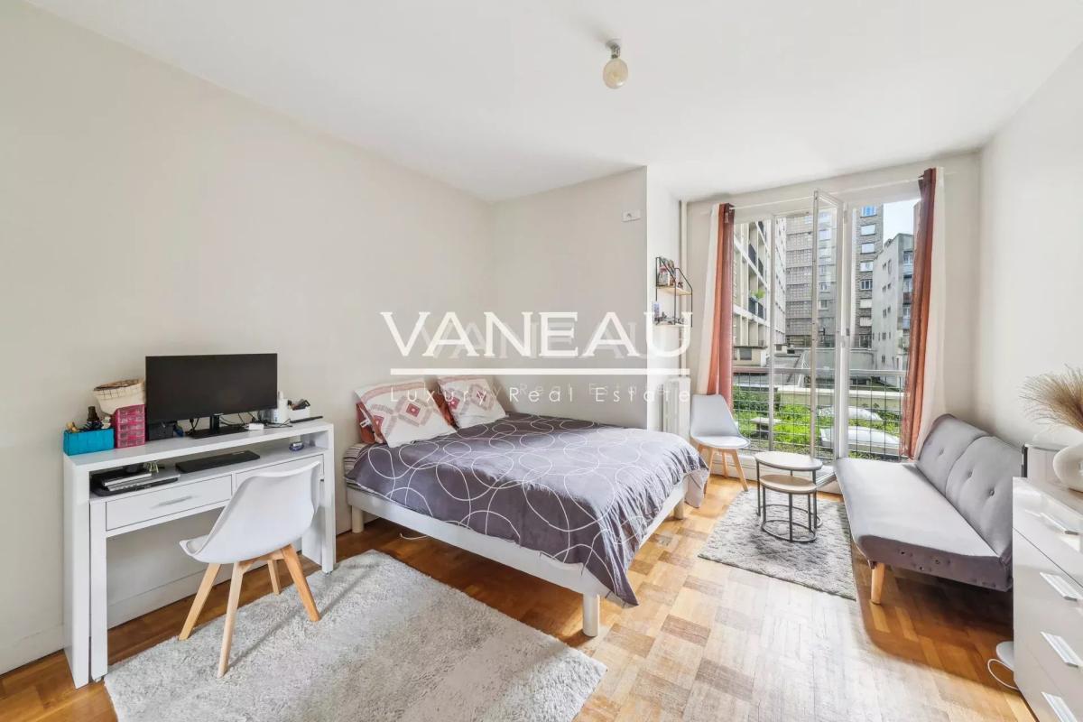 BOULOGNE - Porte de Saint Cloud  -  Grand studio - idéal investi