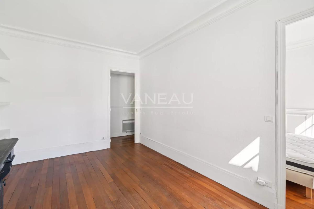 Paris VII-Gros Caillou/Grenelle-Appartement de 2 pièces de 35,58
