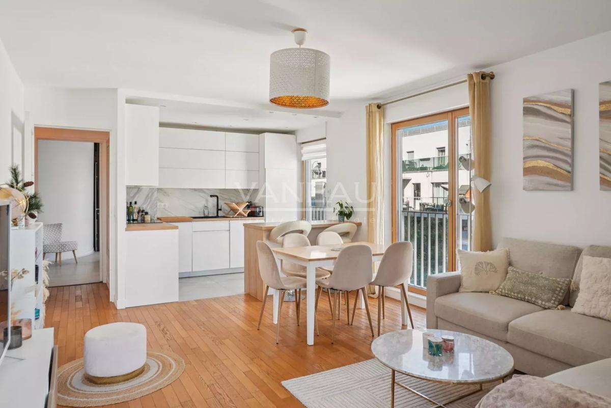 DEUX PIECES AVEC TERRASSE EN ETAGE ELEVE