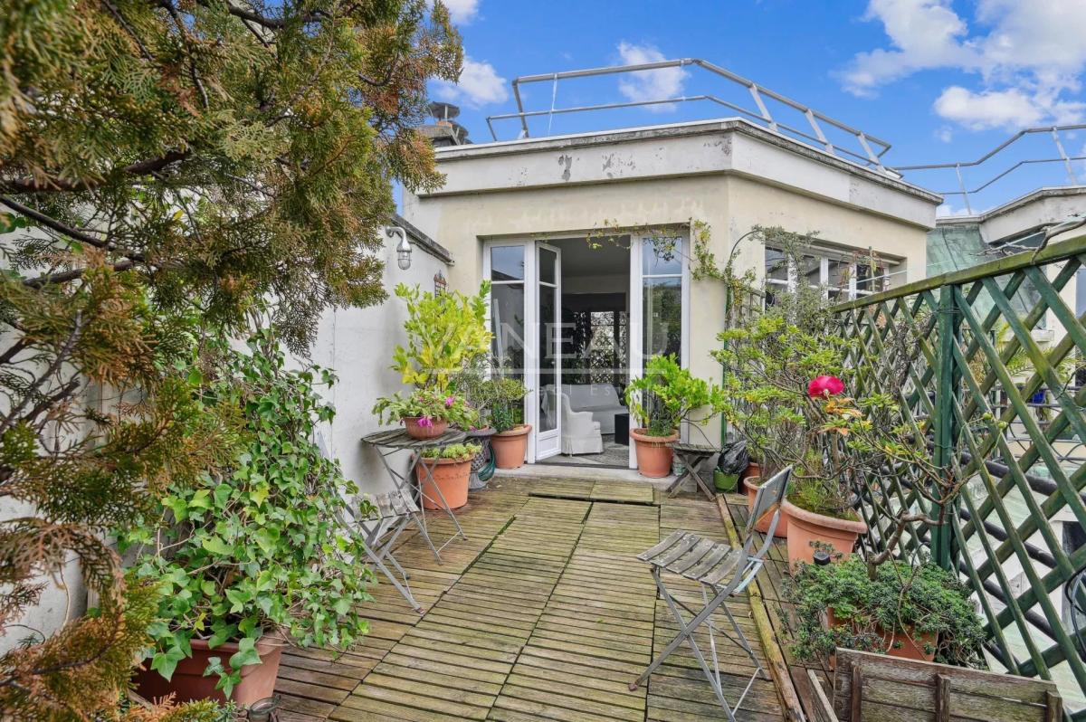 PARIS XVI - Auteuil Sud - Très beau deux pièces avec terrasse pl
